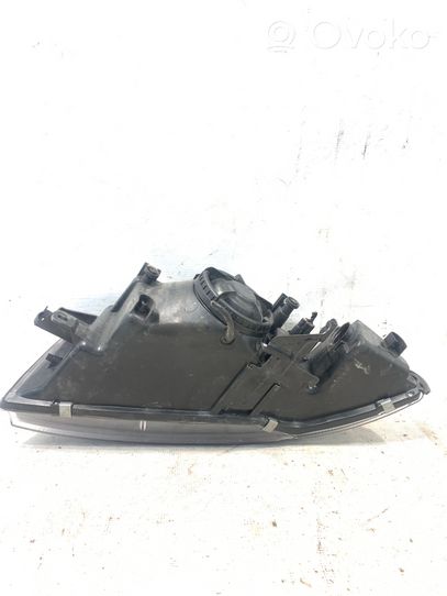 Mitsubishi Carisma Передняя фара 082141157R