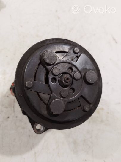 Volkswagen II LT Air conditioning (A/C) compressor (pump) 7D0820805H