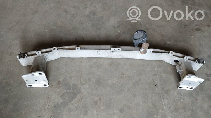 Renault Megane III Front bumper cross member 