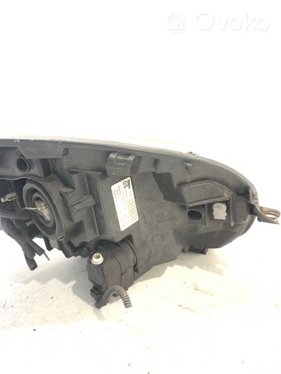 Toyota Aygo AB10 Lampa przednia 811500H090