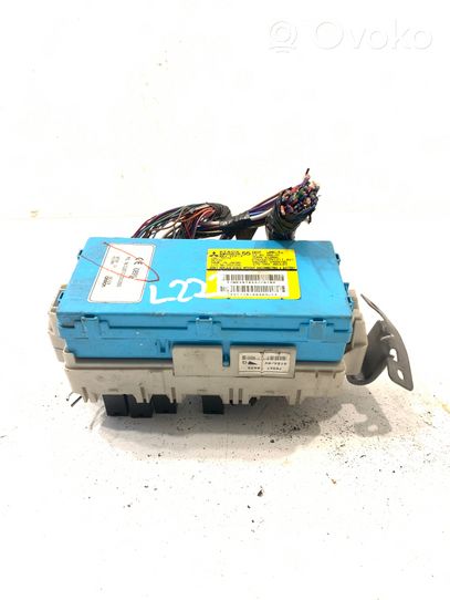 Mitsubishi Grandis Module de fusibles MR587655