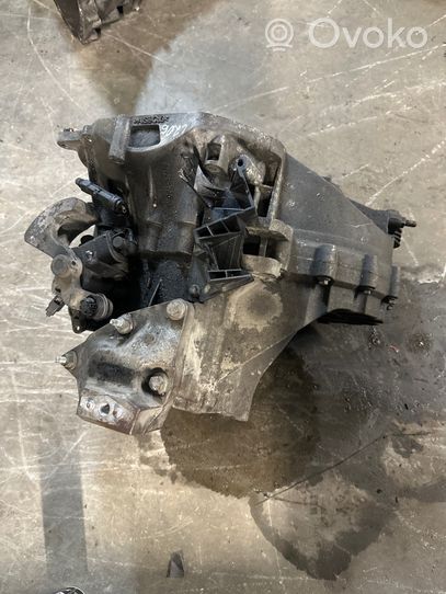 Volvo V70 Manual 5 speed gearbox 8G9R7002RC