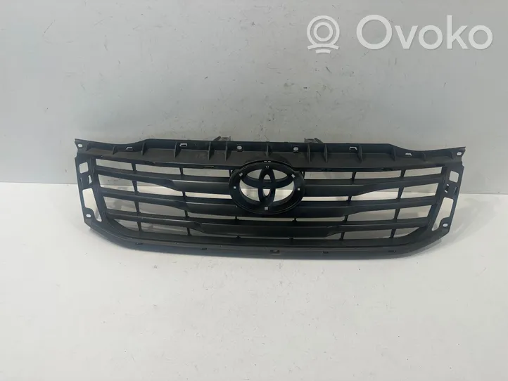 Toyota Hilux (AN10, AN20, AN30) Grille calandre supérieure de pare-chocs avant 531110k480