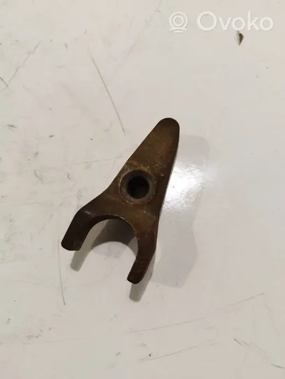 Toyota Avensis T270 Fuel Injector clamp holder 