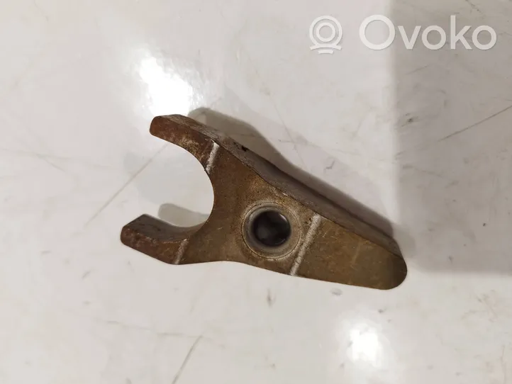 Toyota Avensis T270 Fuel Injector clamp holder 