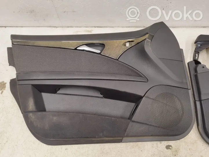 Mercedes-Benz E W211 Set di rivestimento del pannello della portiera 