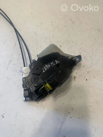 Toyota Verso-S Front door lock 