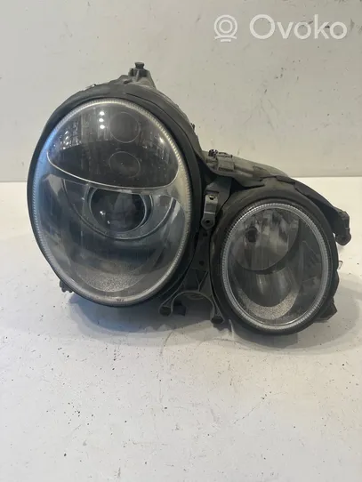 Mercedes-Benz E W210 Lampa przednia 