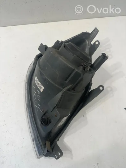 Ford Fiesta Lampa przednia 6S6113W030AD