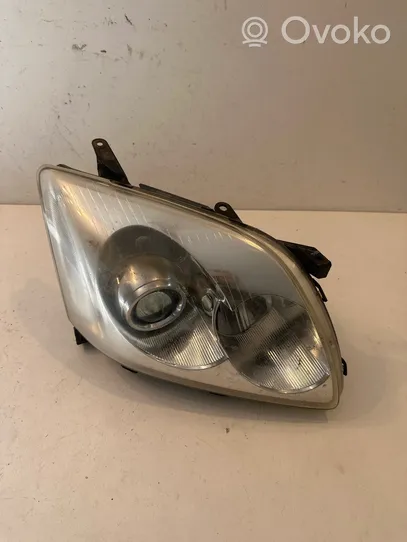 Toyota Avensis T250 Headlight/headlamp 