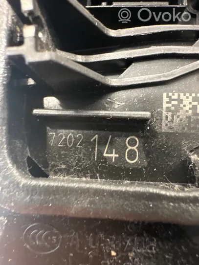 BMW 3 F30 F35 F31 Aizmugurē slēdzene 7202148