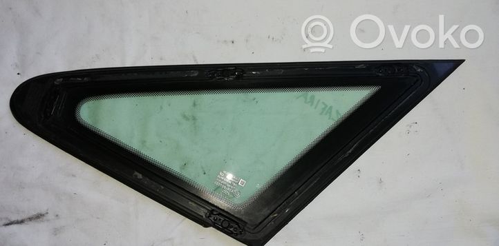 Opel Zafira A Front triangle window/glass 