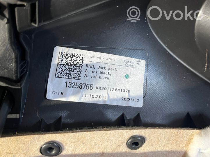 Opel Astra J Verkleidung Tür vorne 13258766