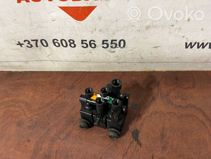 Land Rover Range Rover Sport L494 Module de commande suspension pneumatique arrière CPLA5B710BB