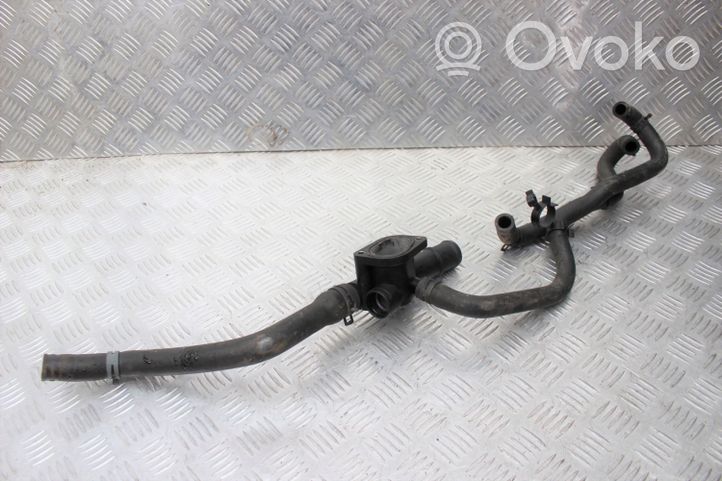 Seat Ibiza II (6k) Tuyau de liquide de refroidissement moteur 038121133