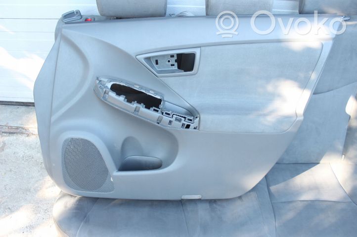 Toyota Prius (XW30) Set di rivestimento sedili e portiere 