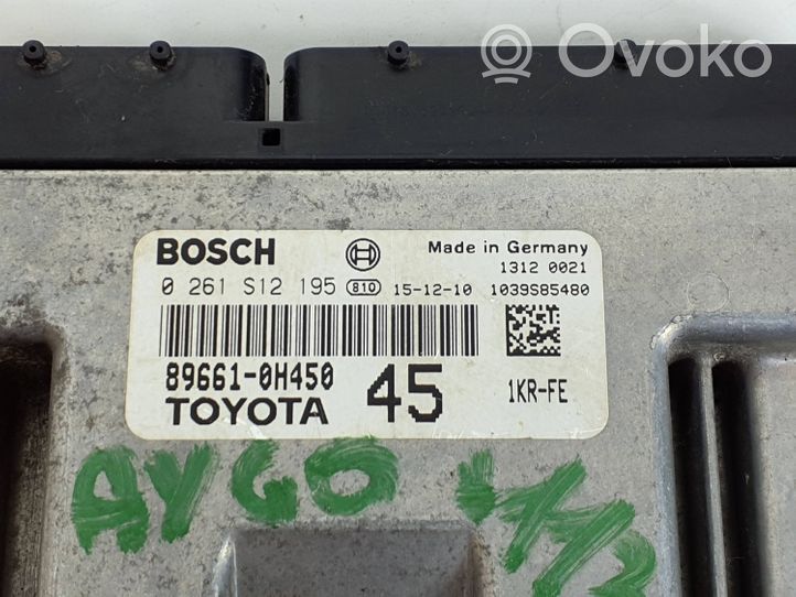 Toyota Aygo AB40 Sterownik / Moduł ECU 0261S12195