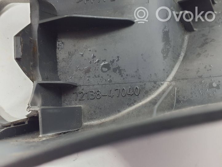 Toyota Prius (XW30) Rivestimento del binario sedile anteriore del conducente 7213847040