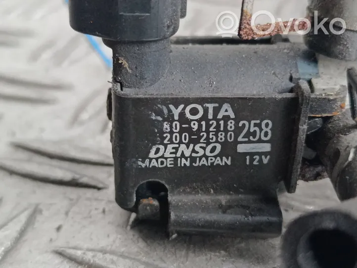 Toyota Corolla Verso AR10 Electrovanne Soupape de Sûreté / Dépression 8091218