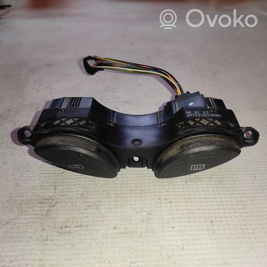 Ford Focus Bouton de dégivrage pare-brise 98AG18C621AF