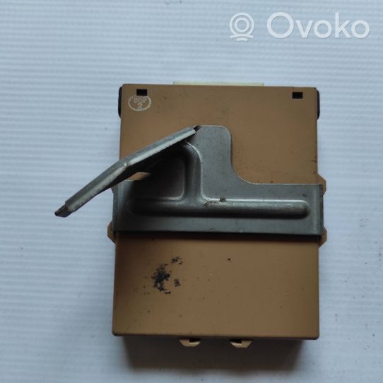 Toyota Prius (XW20) Gateway valdymo modulis 8911147050