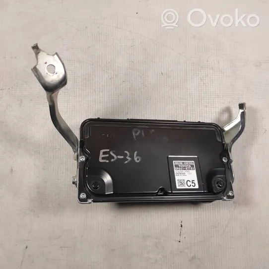 Toyota Prius (XW50) Variklio valdymo blokas 8966147751