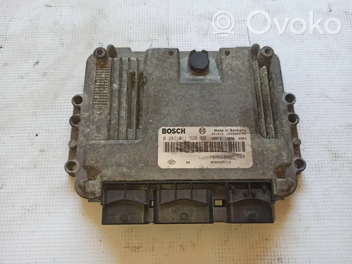 Renault Trafic II (X83) Sterownik / Moduł ECU 8200325719