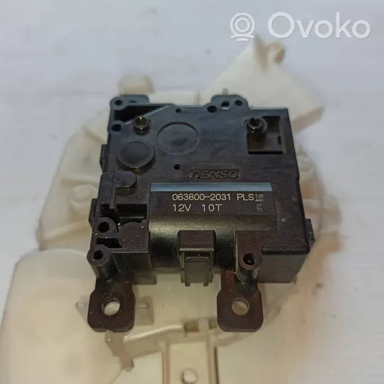 Toyota C-HR Motor/activador trampilla de calefacción 0638002031