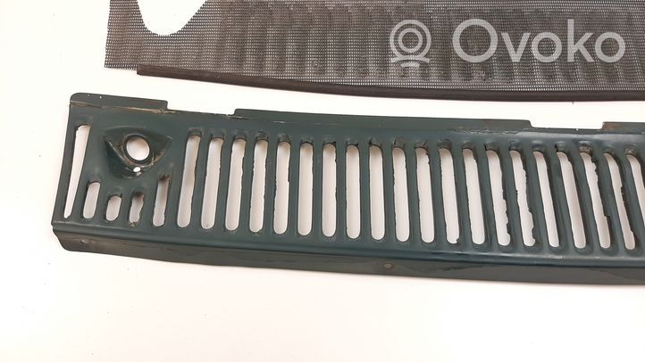 Mercedes-Benz COMPAKT W115 Grille de calandre avant 