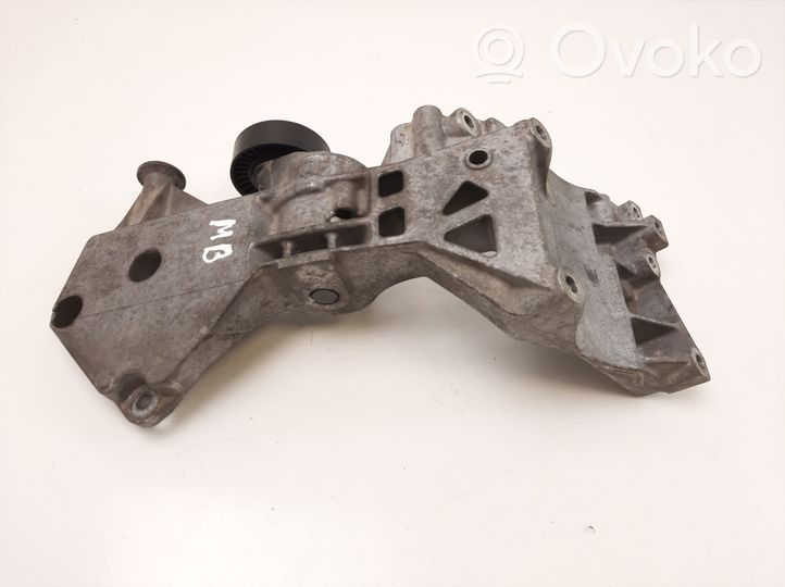 Mercedes-Benz A W169 Support de générateur / alternateur A6402021040