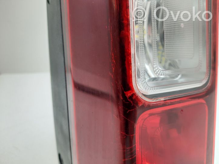 Opel Vivaro Atbulinės eigos žibintas 265598248R