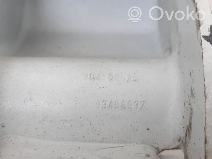 Opel Vivaro Charnière inférieure de porte battante arrière 904108626R