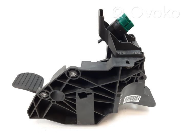 Opel Vivaro Brake pedal 465016415R