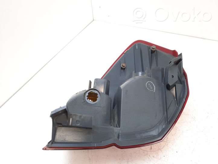 Subaru Legacy Luci posteriori 22020792