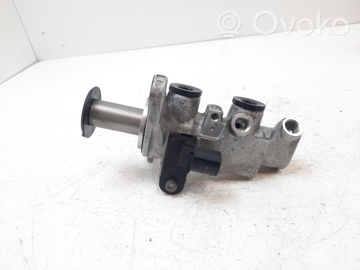 Audi Q3 8U Główny cylinder hamulca 10287727