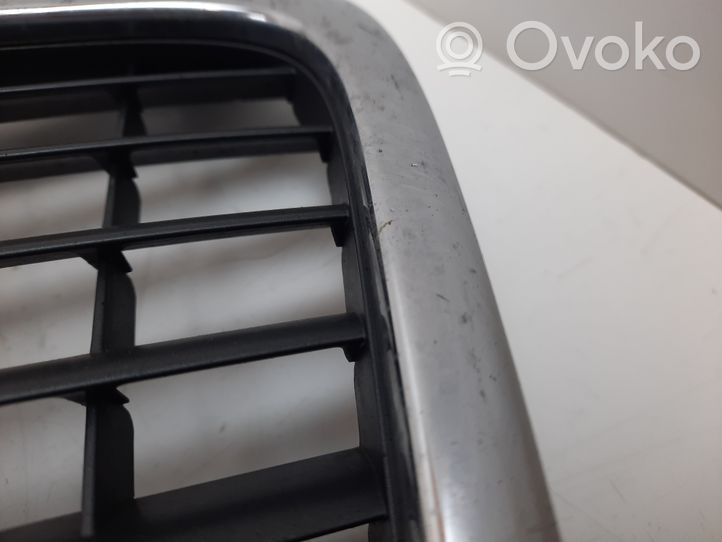 Audi A6 S6 C6 4F Grille calandre supérieure de pare-chocs avant 4F0853651