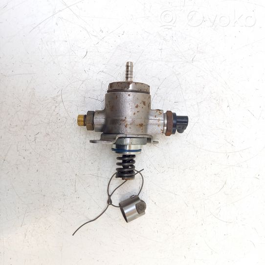 Volkswagen Golf VI Pompe d'injection de carburant à haute pression 06J127025F