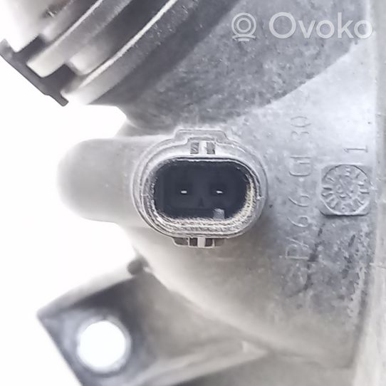 BMW 4 F32 F33 Termostat / Obudowa termostatu 763347602