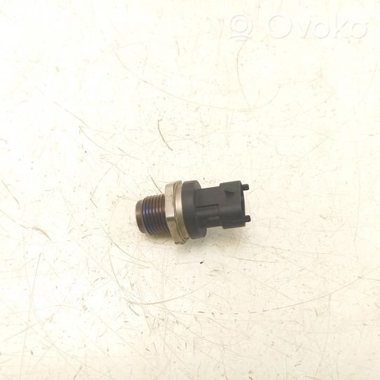 Opel Corsa D Fuel pressure sensor 55207677