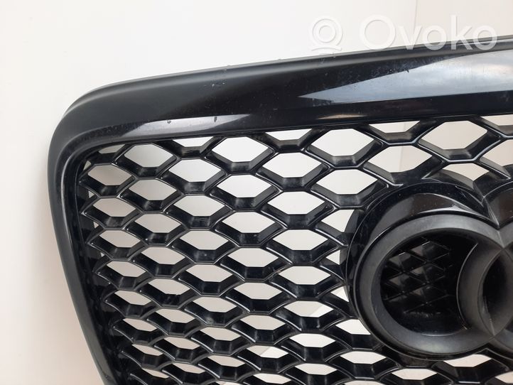 Audi RS6 C6 Grille calandre supérieure de pare-chocs avant 4F0853651AL