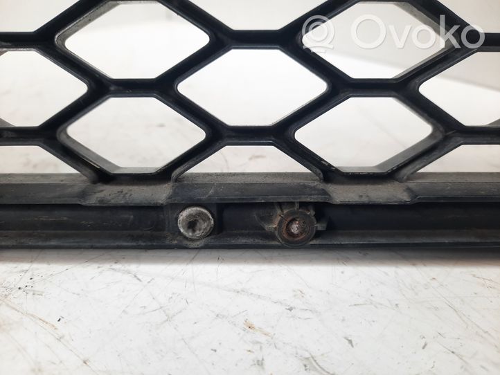 Audi RS6 C6 Grille calandre supérieure de pare-chocs avant 4F0853651AL