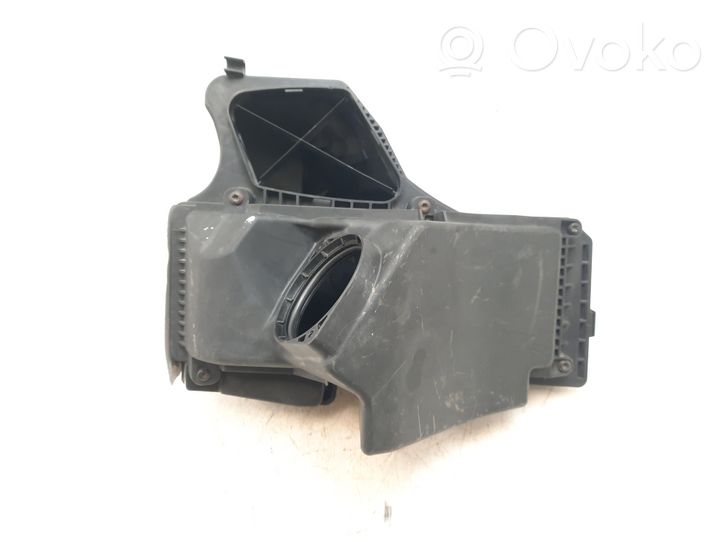 Audi A4 S4 B8 8K Oro filtro dėžė 8K0133837AC