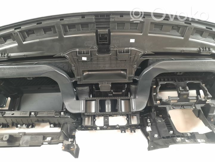 Volkswagen Crafter Tableau de bord 7C0857051