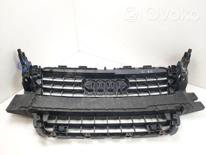 Audi A5 8T 8F Maskownica / Grill / Atrapa górna chłodnicy 