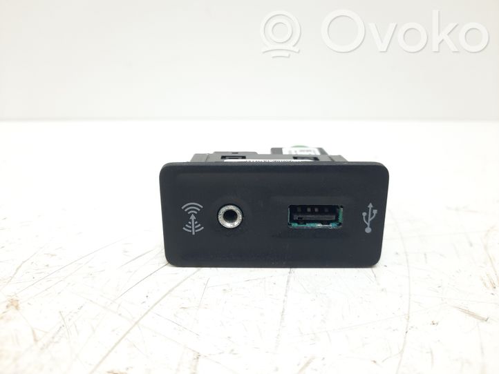 5G0035222E Volkswagen Crafter USB-Anschluss, 57.00 € | RRR