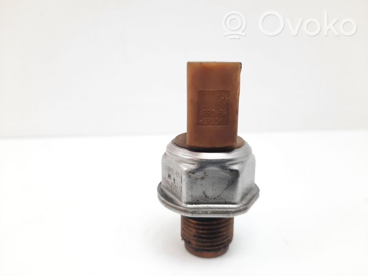 Volkswagen PASSAT CC Sensor de presión de combustible 03L906051