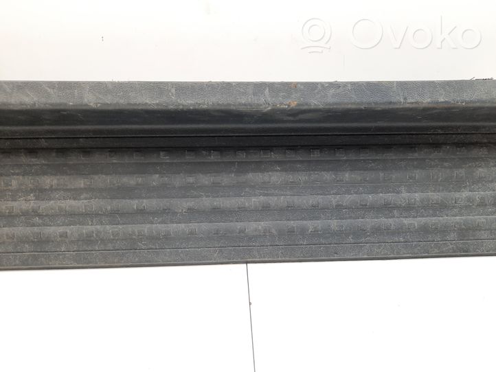 Volkswagen Transporter - Caravelle T5 Rear sill trim cover 7H0863725N