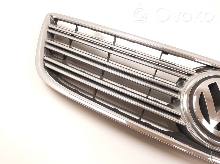 Volkswagen Phaeton Maskownica / Grill / Atrapa górna chłodnicy 