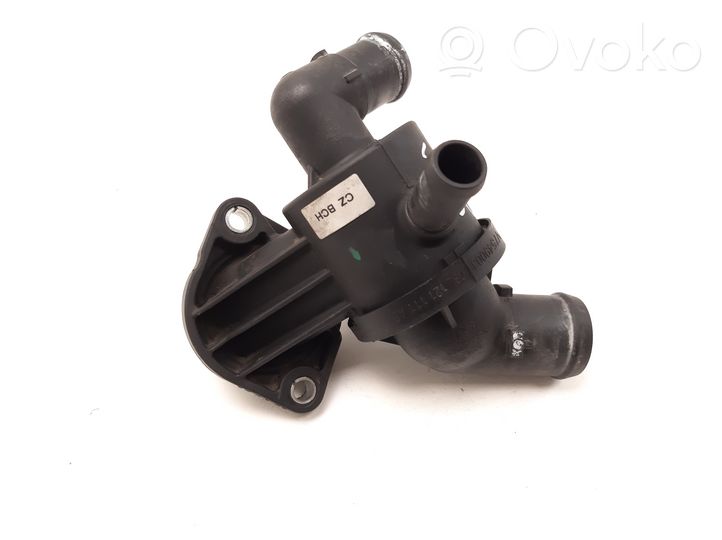 Volkswagen PASSAT B7 Boîtier de thermostat / thermostat 03L121111AE