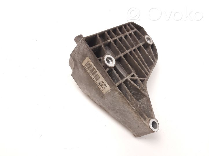 BMW 3 E90 E91 Supporto di montaggio della pompa del servosterzo 7794455